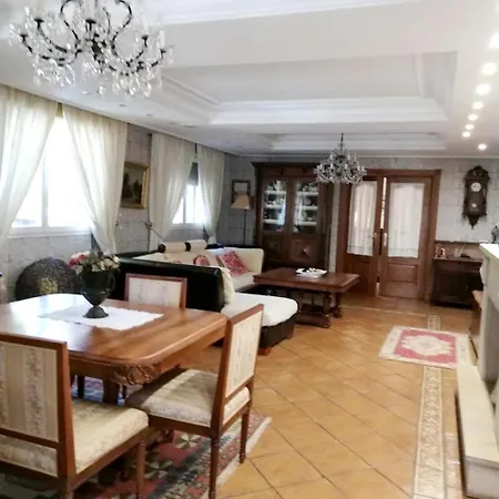 Villa Laguardia Errepidea 빌라 *
