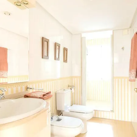 Villa Laguardia Errepidea * Lanciego